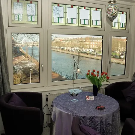 Sam's Place Apartmán