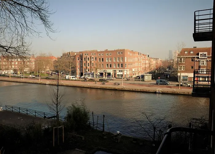 アパート Sam's Place