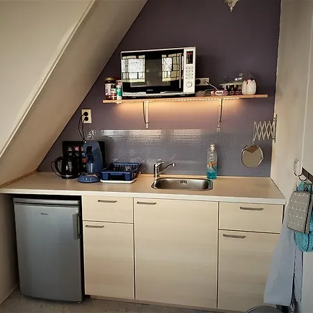 Sam's Place *